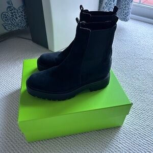 Sam Edelman Laguna Waterproof Lug Sole Chelsea boots Size 7.5 Black Suede